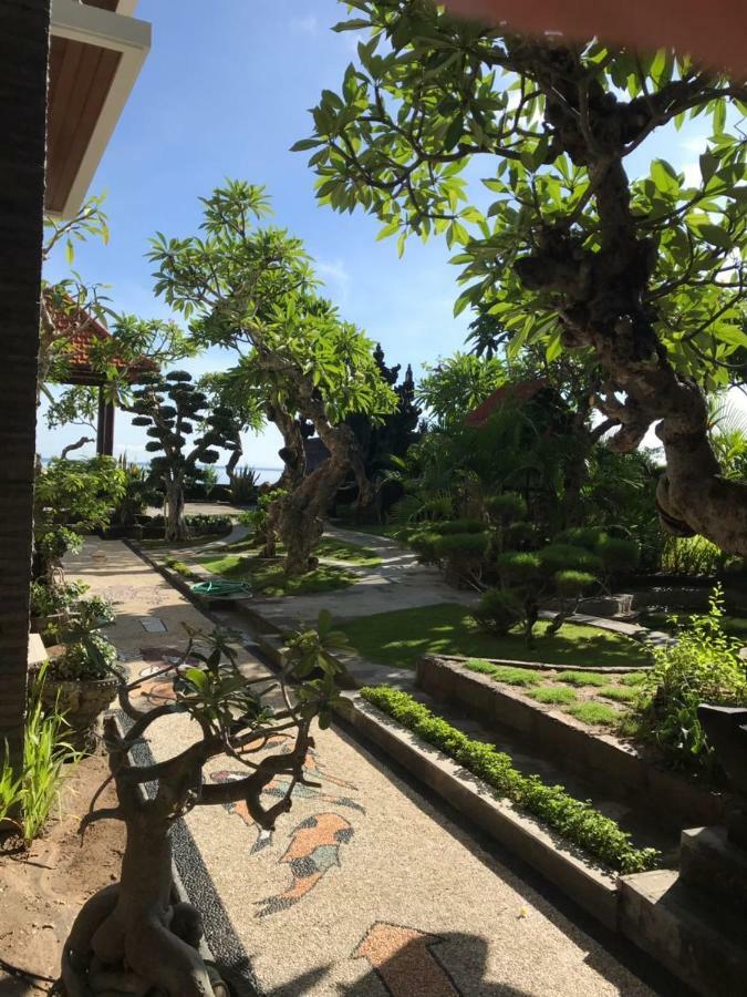 Green Beach Inn Batununggul Exterior foto