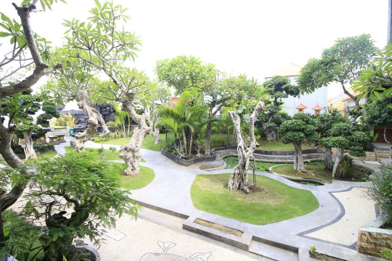 Green Beach Inn Batununggul Exterior foto