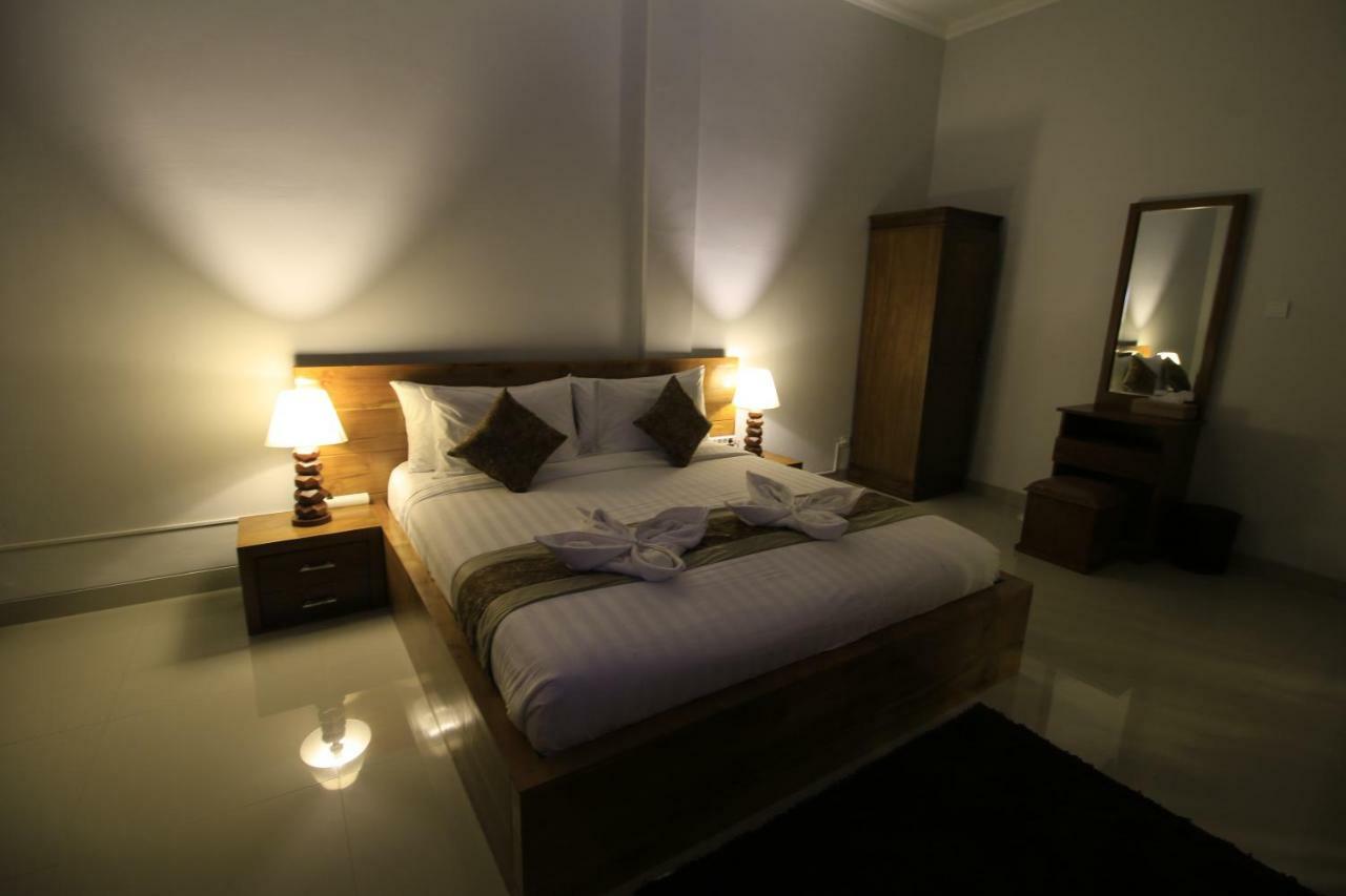 Green Beach Inn Batununggul Exterior foto